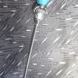 Epingle à cravate ou à lavallière Ciel d&rsquo;azur bleu et argenté
